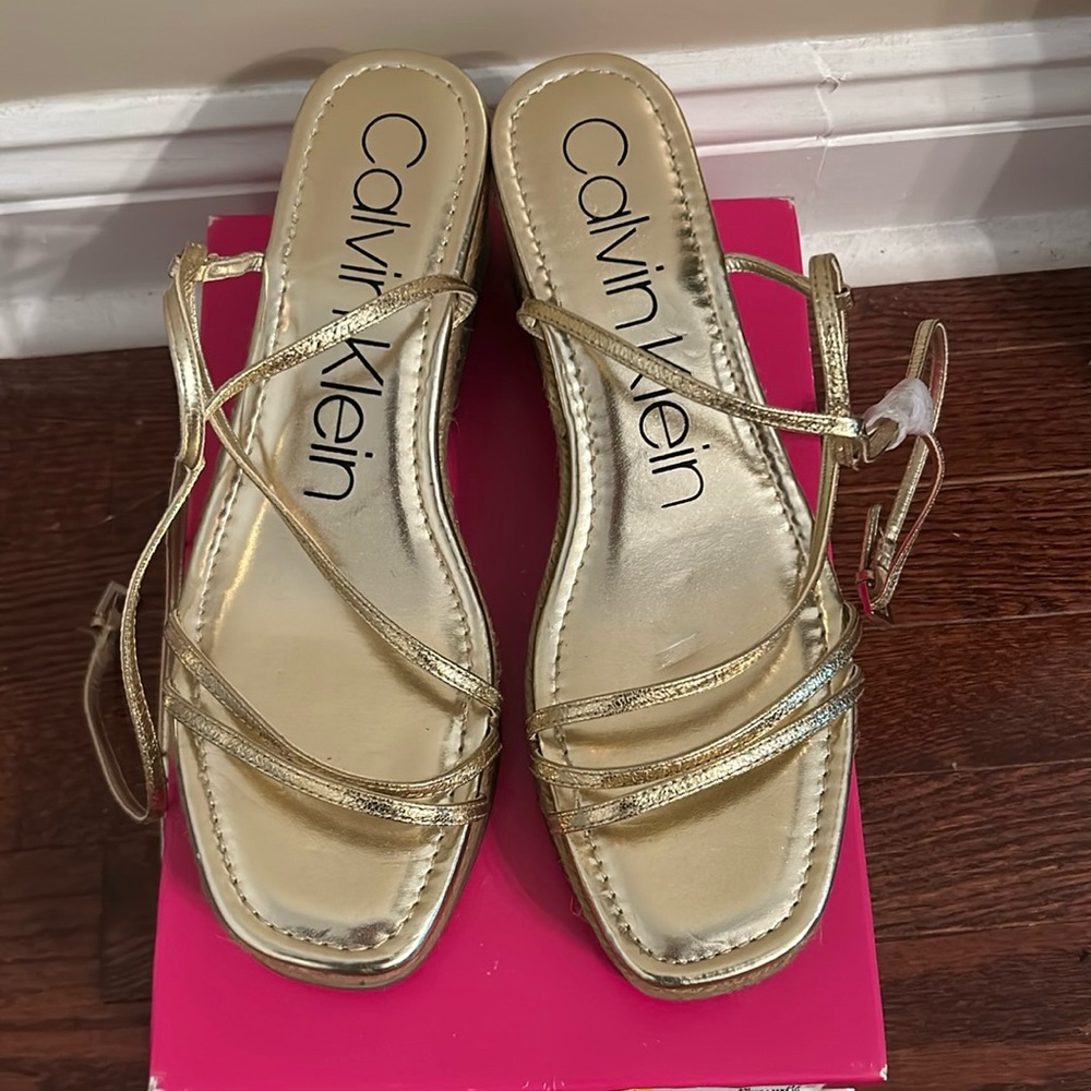 NWOT-Calvin Klein Strappy Sandals